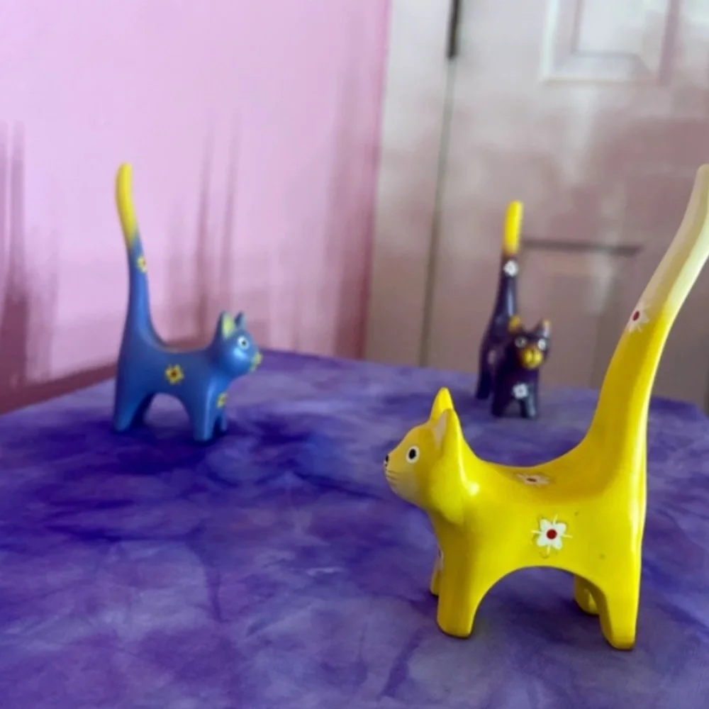 Handmade Cat Trio 🐱 Ring Display Colorful Floral Jewelry Accessory Stand - Picture 4 of 7